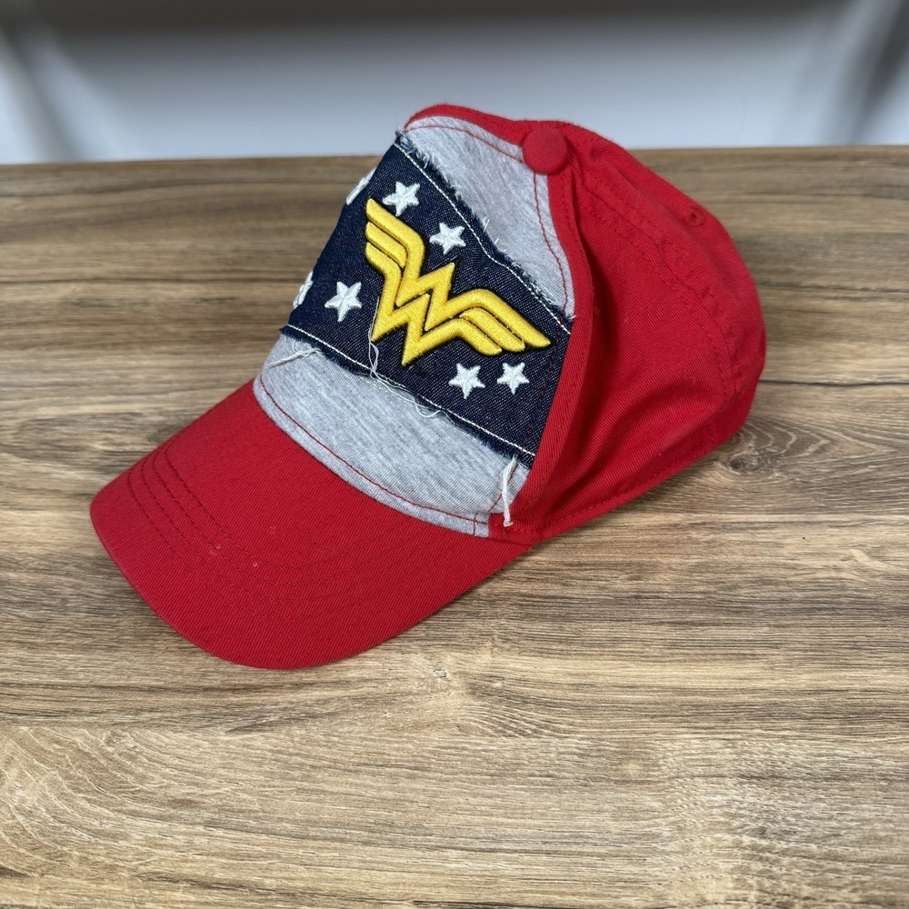 Youth Wonder Woman Adjustable Hat Logo Red One Size - Picture 3 of 5